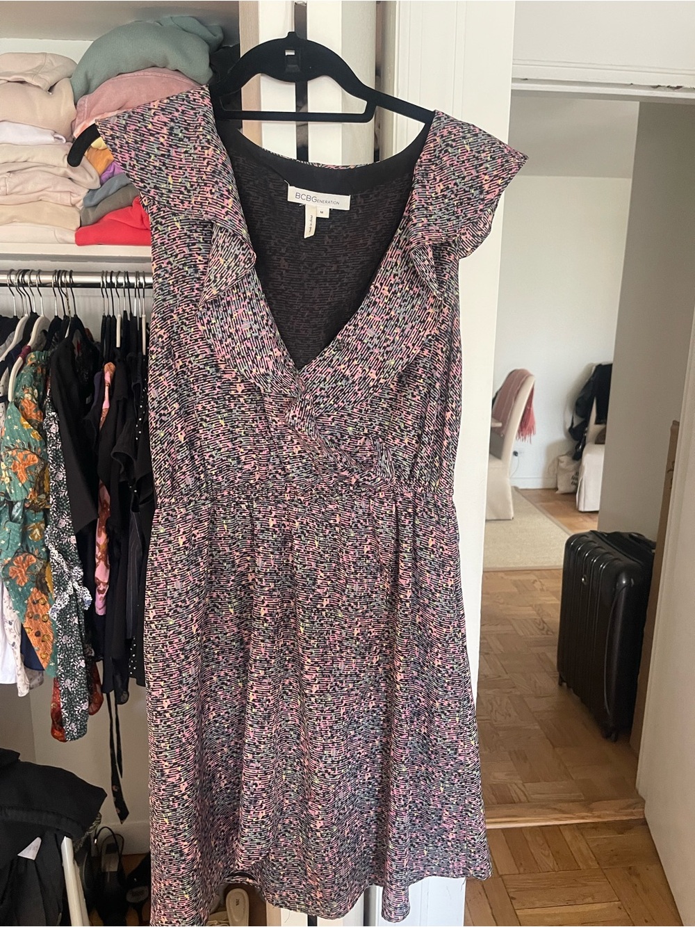 BCBGeneration Pink Multicolor Confetti V-Neck ruffle Sleeve Mini Dress
